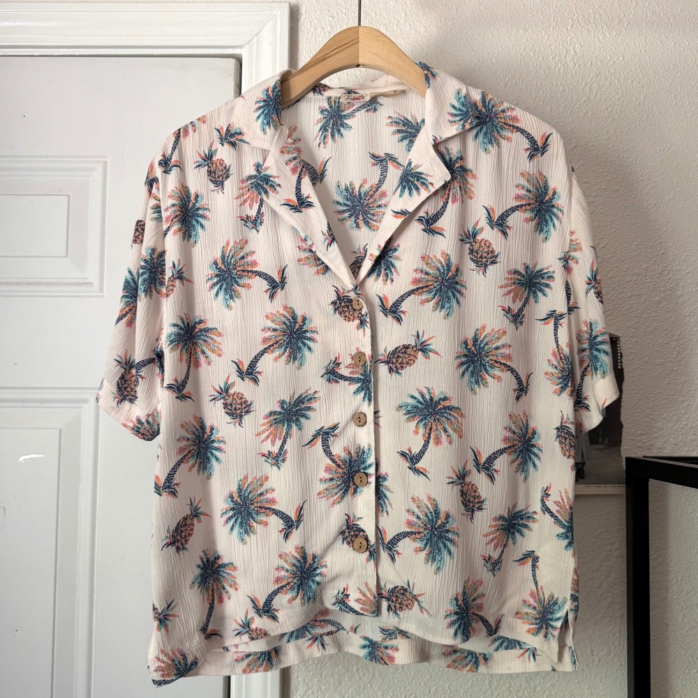 FAHERTY white palm tree tropical gauze short sleeve boxy button up cropped shirt
